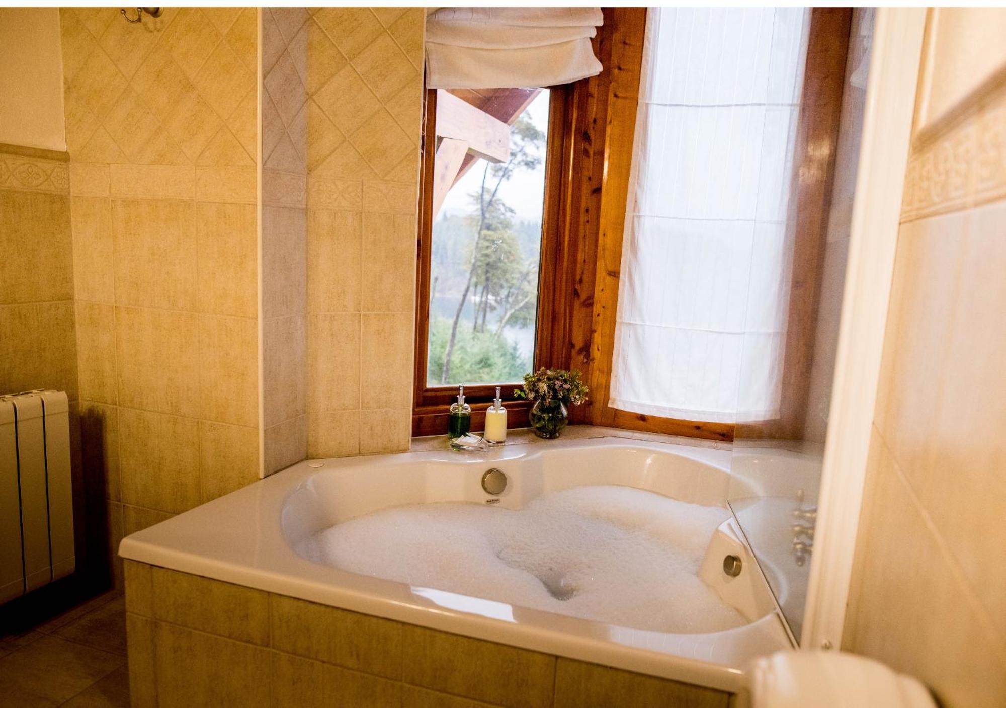 El Bosque By Dot Tradition Villa La Angostura Zimmer foto